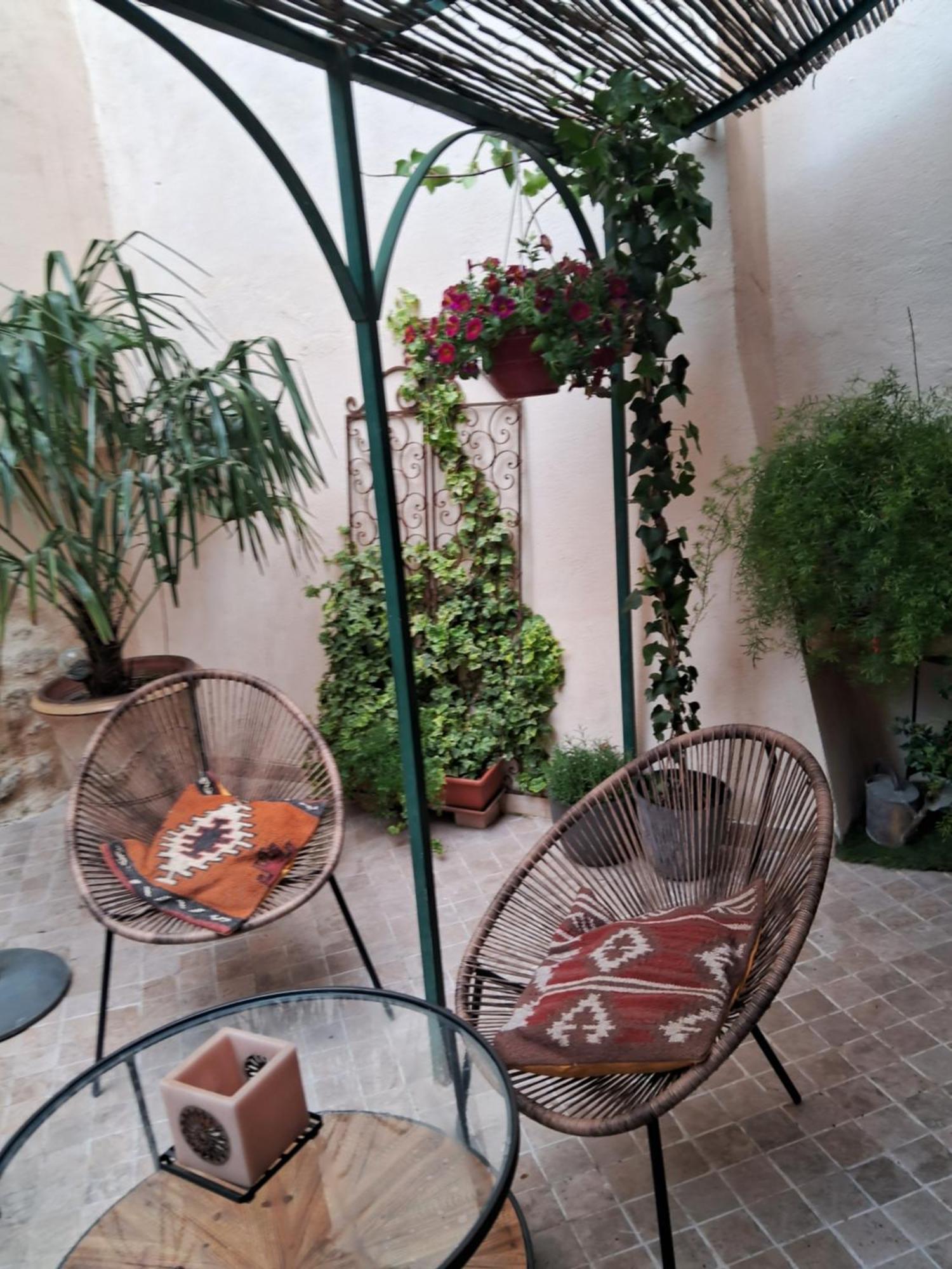 Le Clos Du Rouet Tarascon Εξωτερικό φωτογραφία