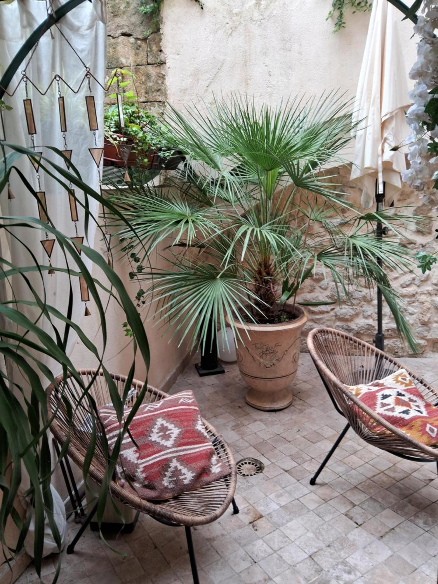 Le Clos Du Rouet Tarascon Εξωτερικό φωτογραφία