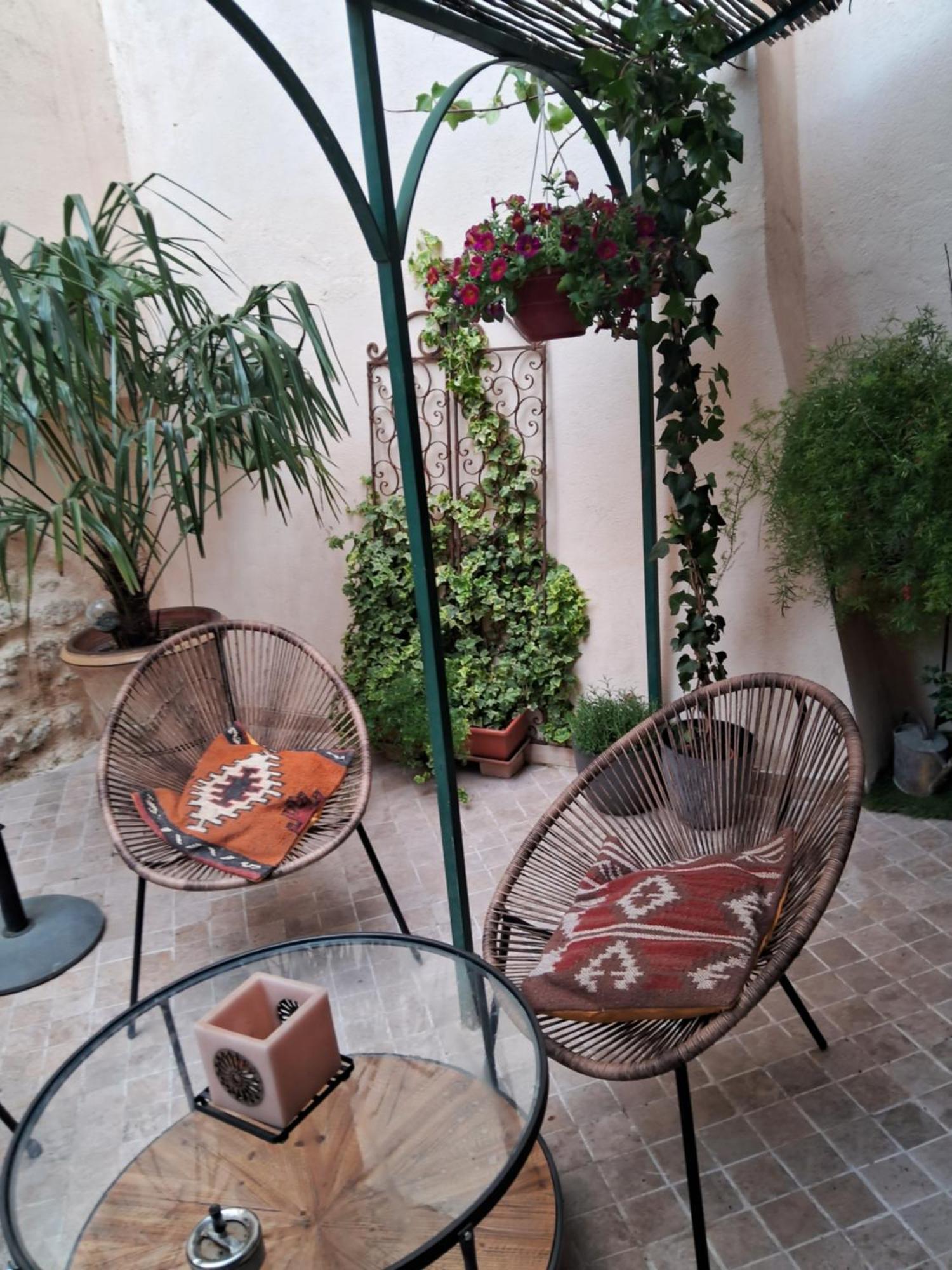 Le Clos Du Rouet Tarascon Εξωτερικό φωτογραφία